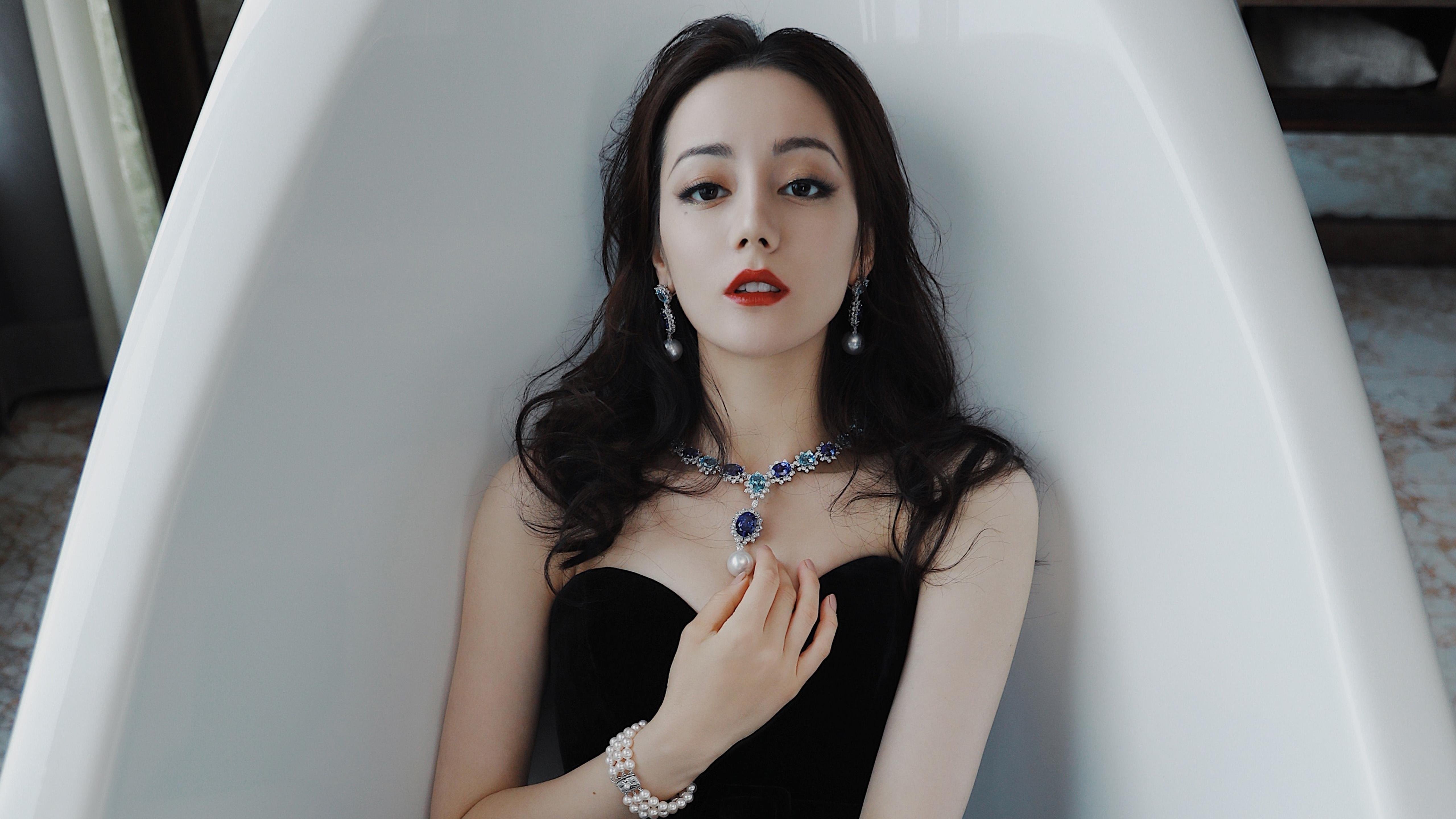 kaiyun.com-巴西女足在奥运会小组赛中与德国队激战，巴西女足vs德国女足