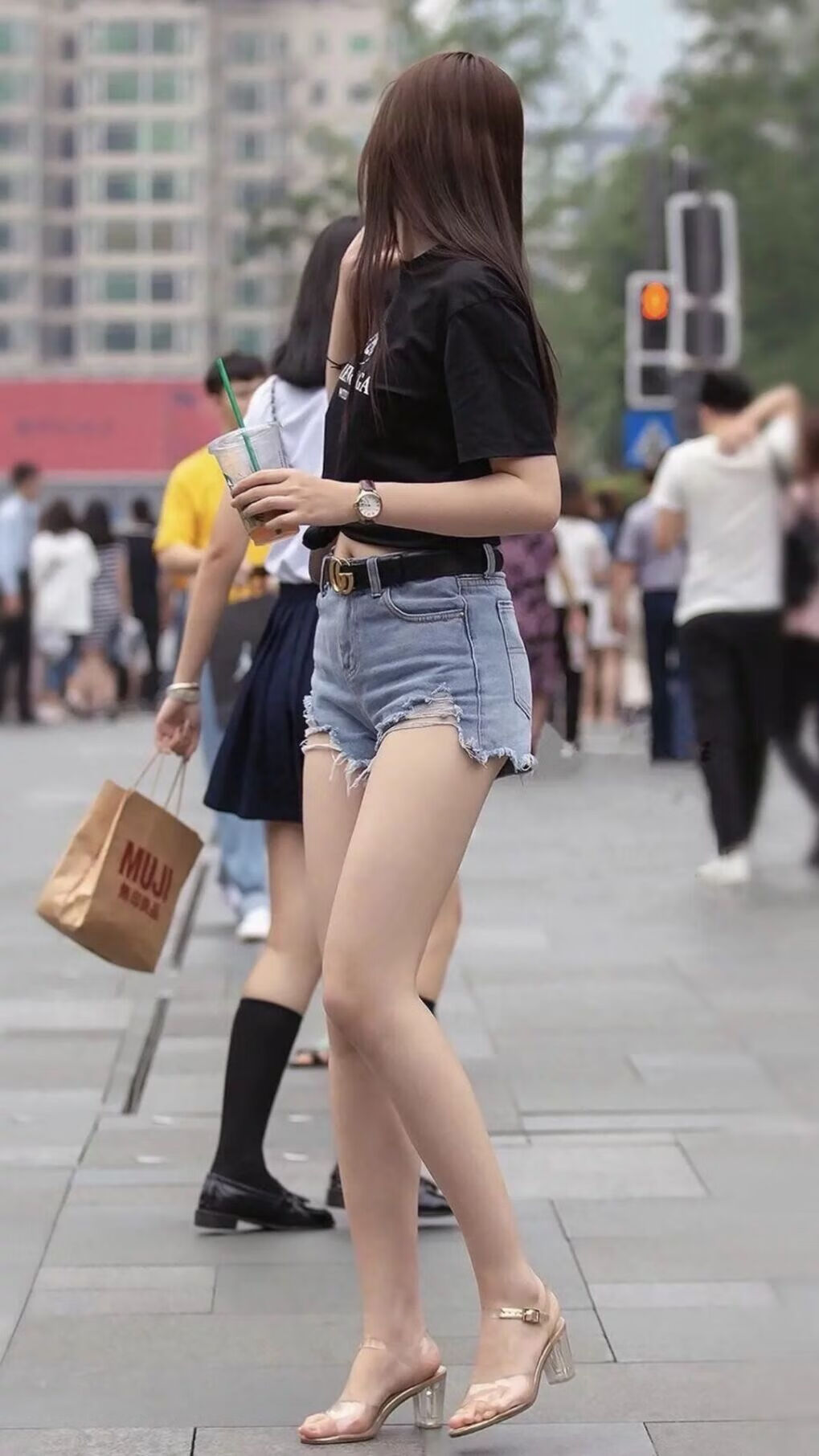 开云APP-山西龙狮抢下关键前场篮板锁定胜局，山西龙晋最近比赛