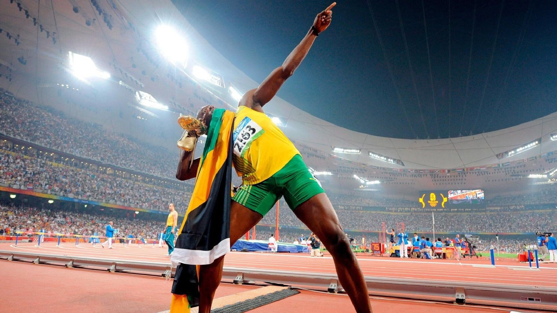 夜跑灯光秀,照亮城市的运动夜晚,夜跑灯实用吗