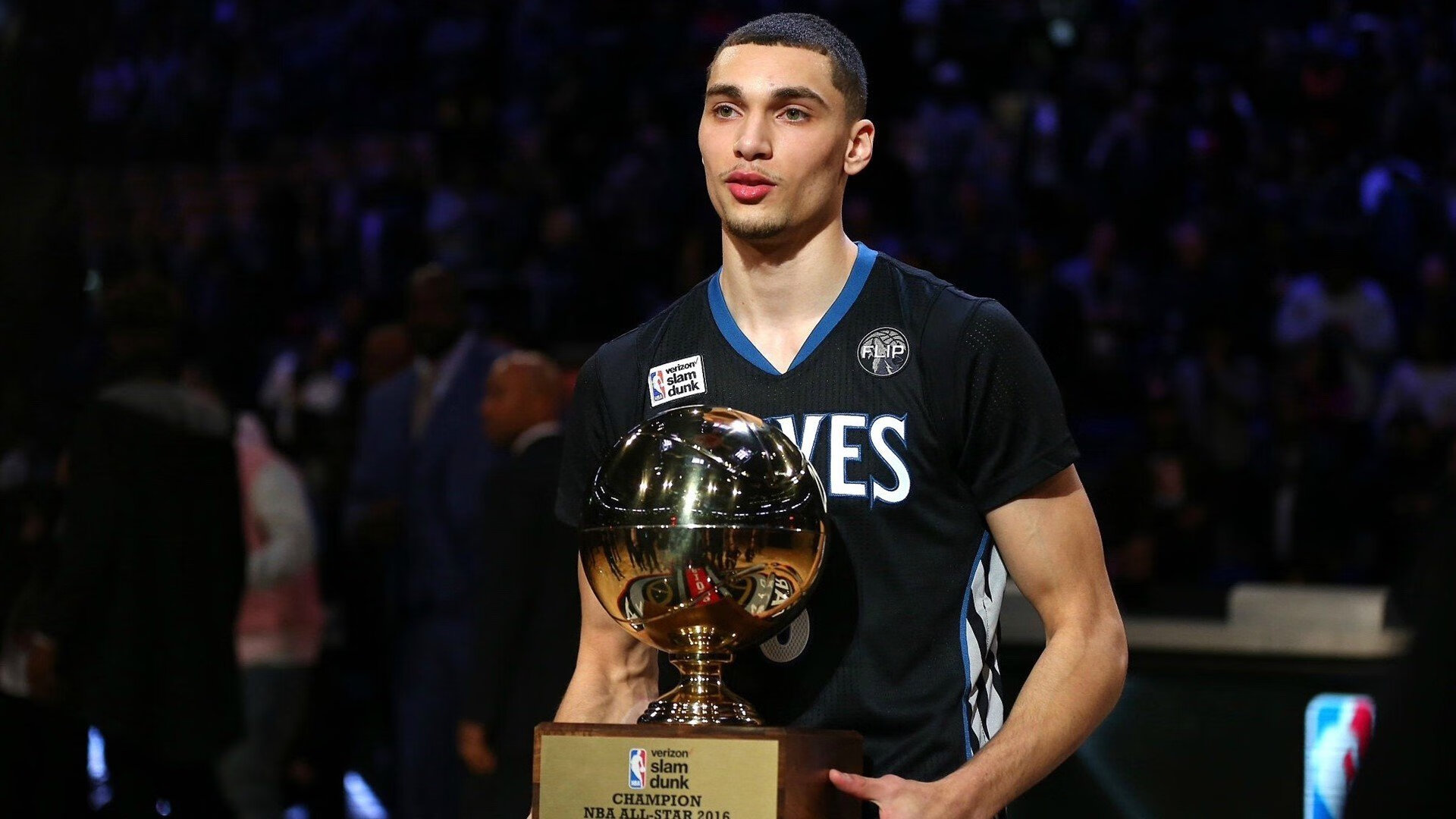 赛场奇迹：逆境中逆转赢得荣耀