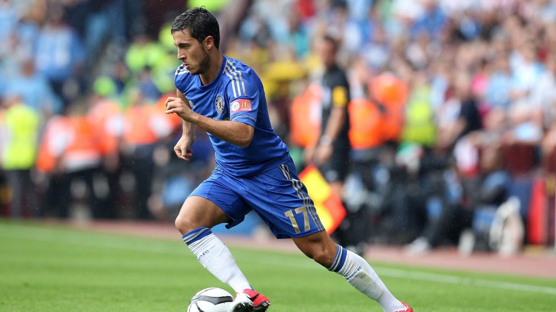 足球文化文创衍生品拓展海外市场，足球文化创意秀